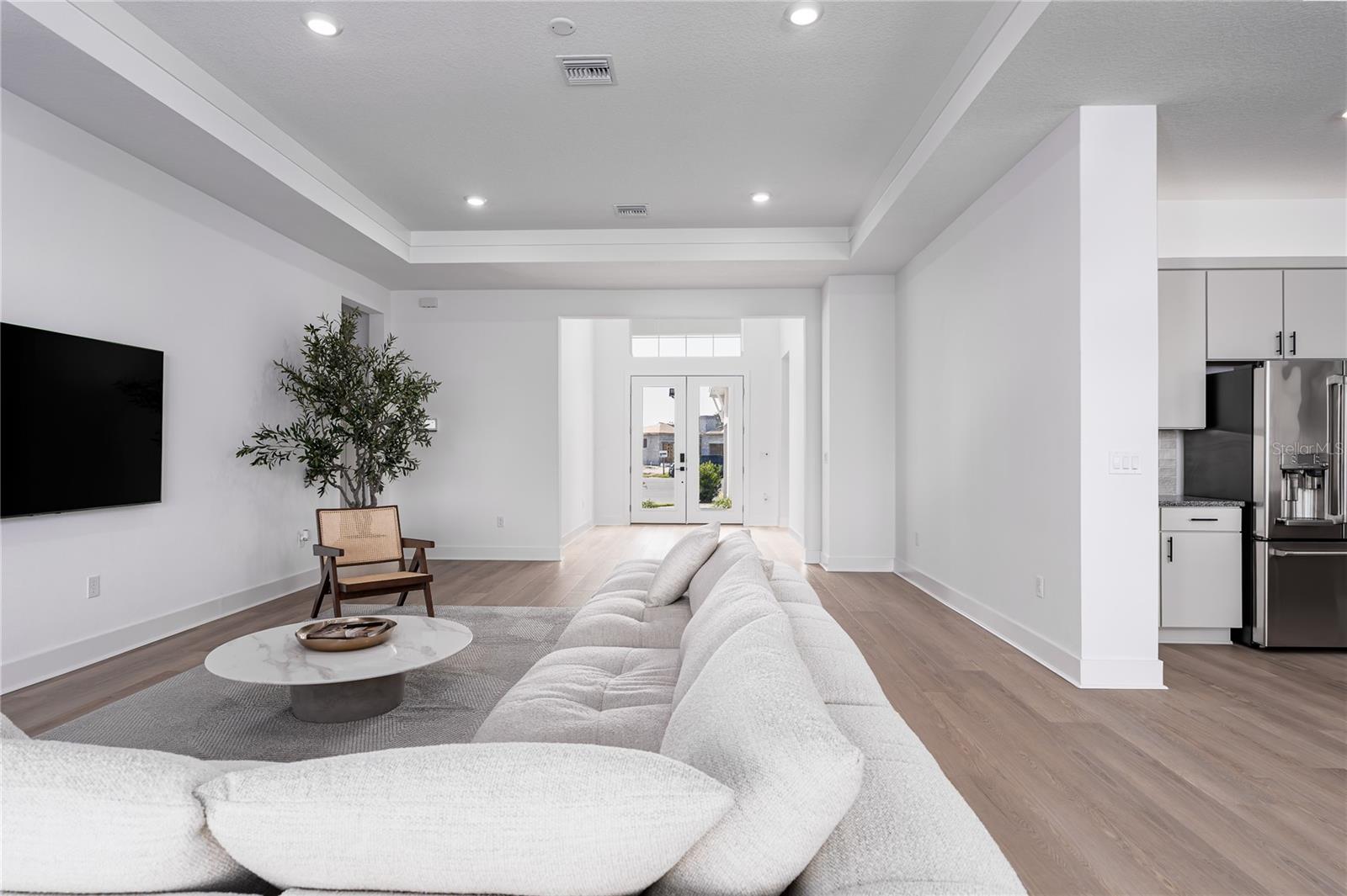 Image 4 of 41 For 8210 Golden Beach Court