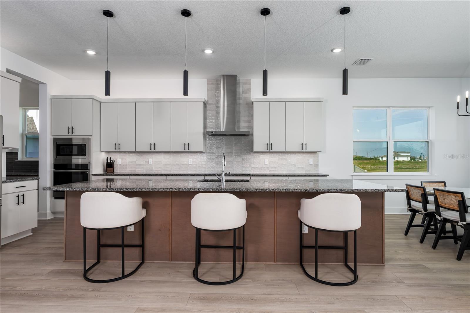 Image 5 of 41 For 8210 Golden Beach Court