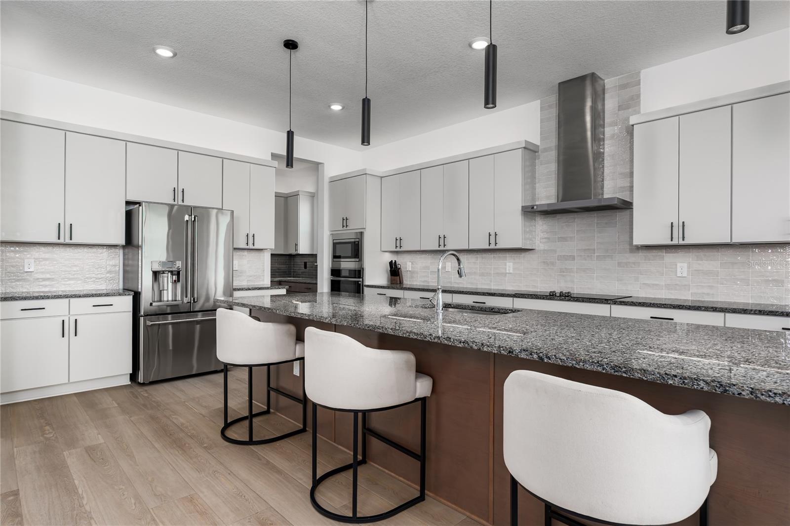 Image 6 of 41 For 8210 Golden Beach Court