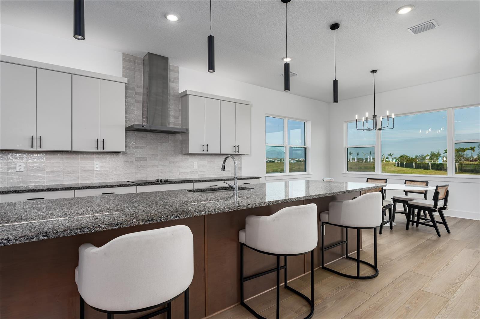 Image 7 of 41 For 8210 Golden Beach Court