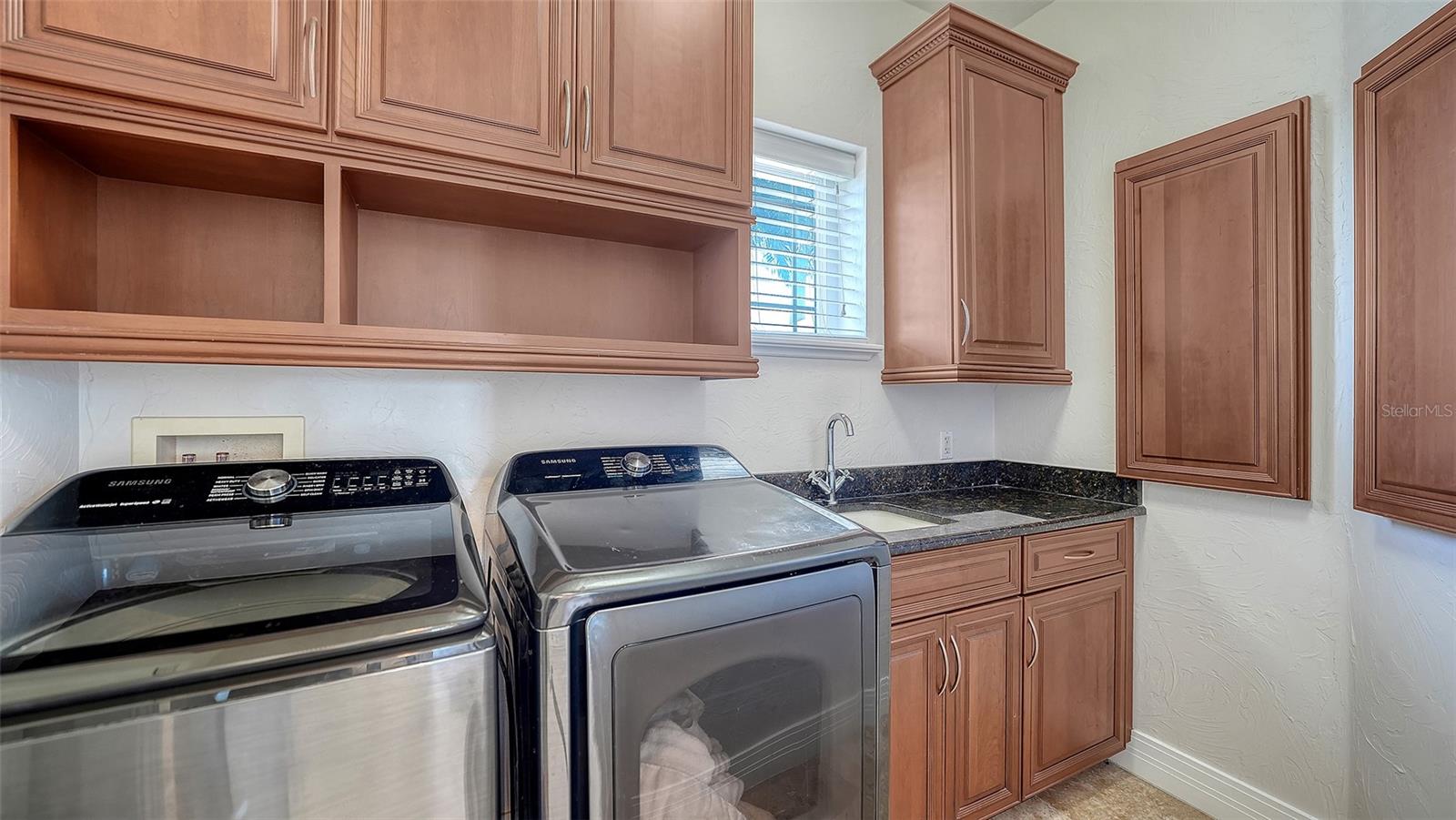 Image 23 of 73 For 7118 Hawks Harbor Circle