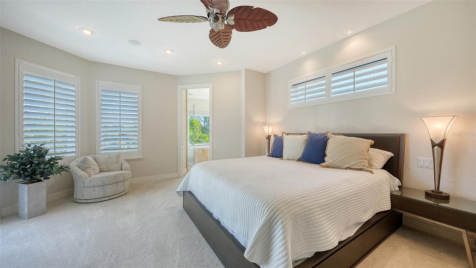 Image 32 of 73 For 7118 Hawks Harbor Circle