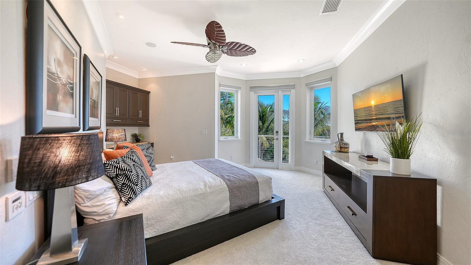 Image 47 of 73 For 7118 Hawks Harbor Circle