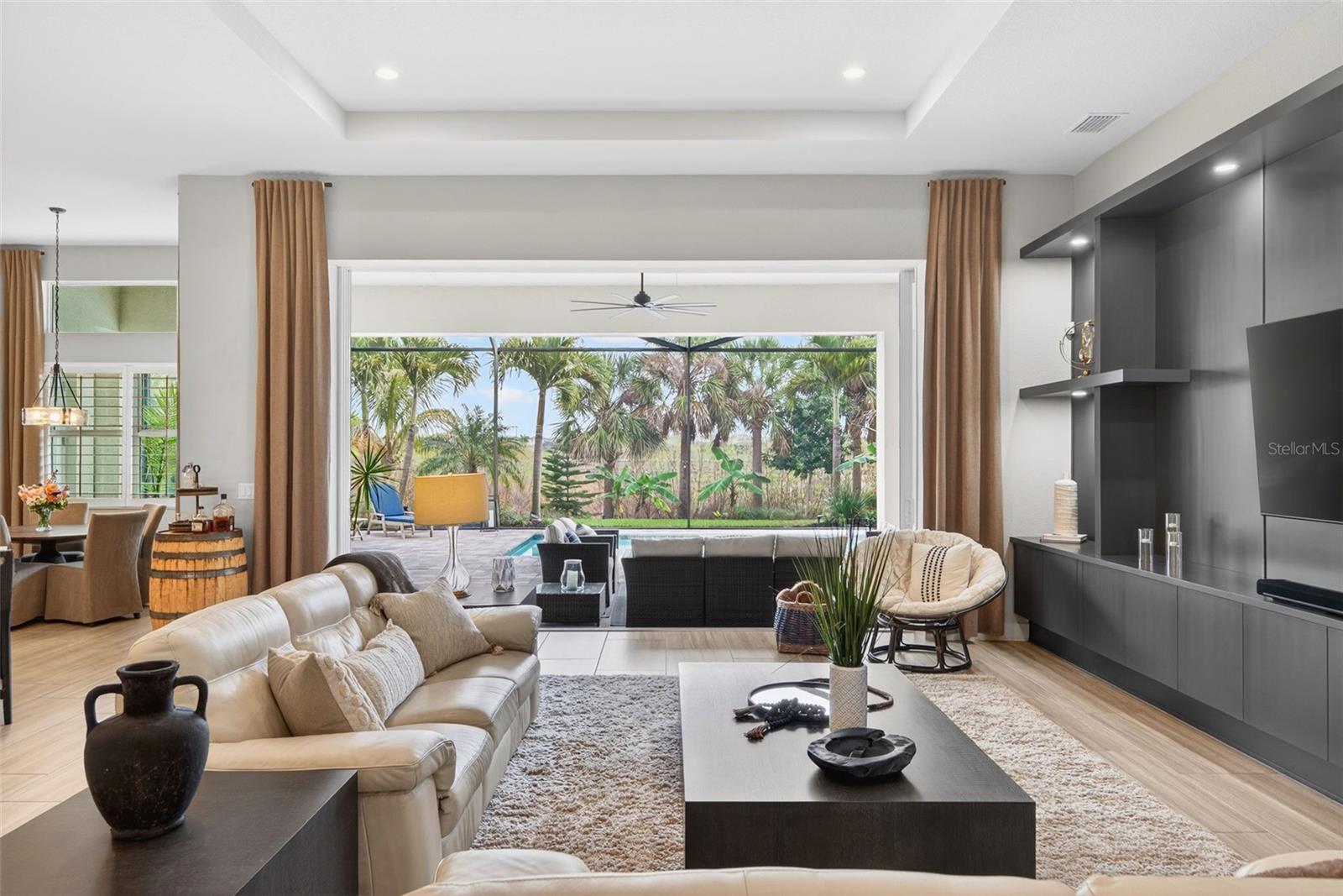 Image 12 of 97 For 8280 Redonda Loop