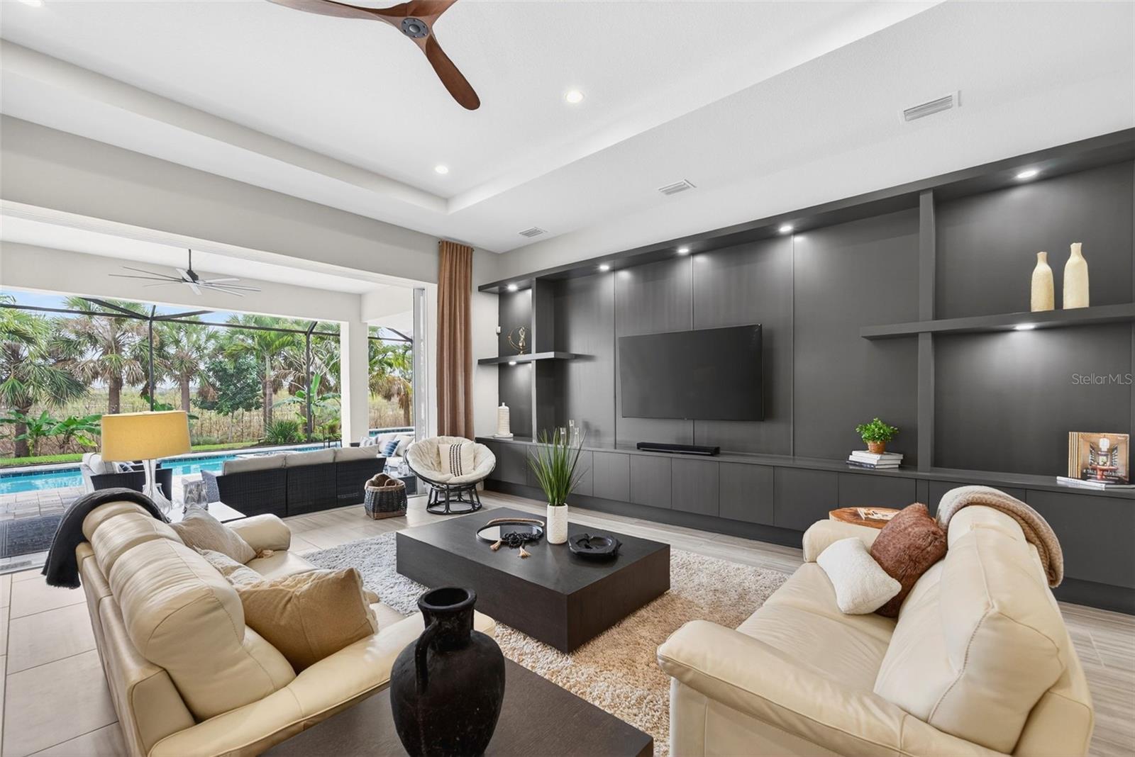 Image 13 of 97 For 8280 Redonda Loop