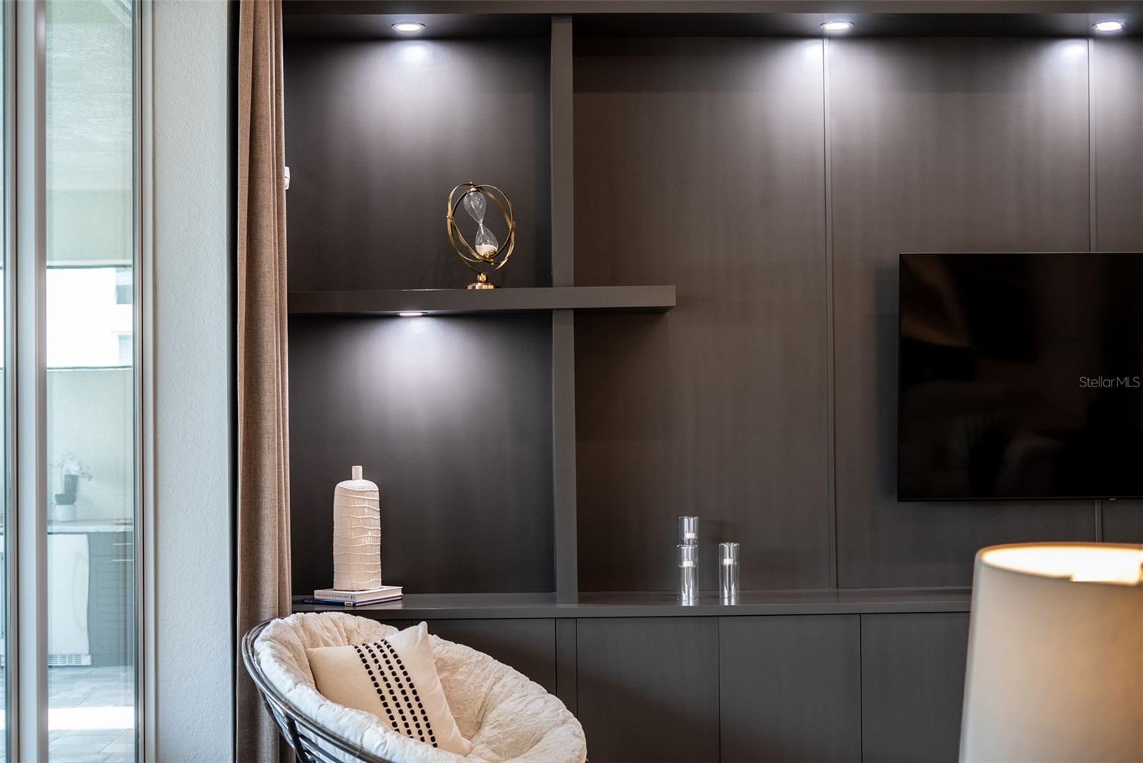 Image 14 of 97 For 8280 Redonda Loop