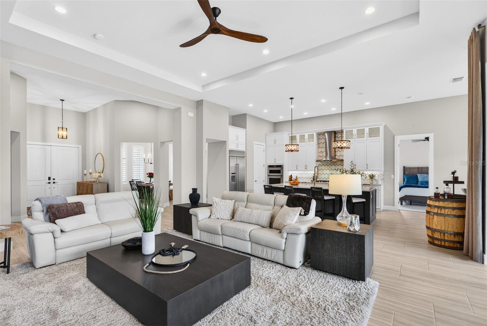 Image 15 of 97 For 8280 Redonda Loop