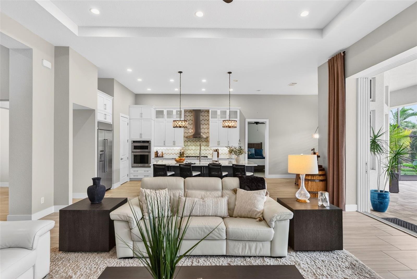 Image 16 of 97 For 8280 Redonda Loop