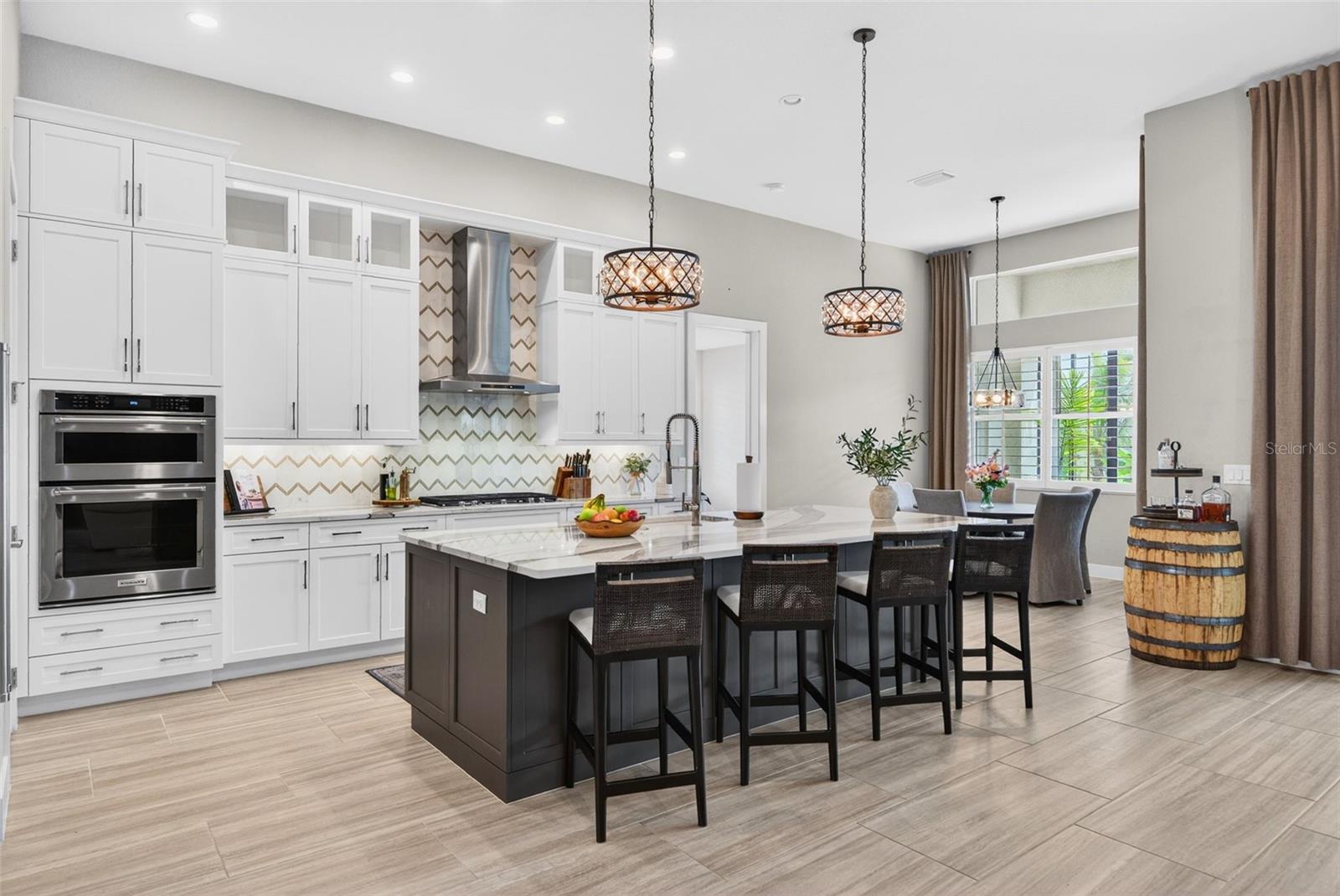 Image 18 of 97 For 8280 Redonda Loop