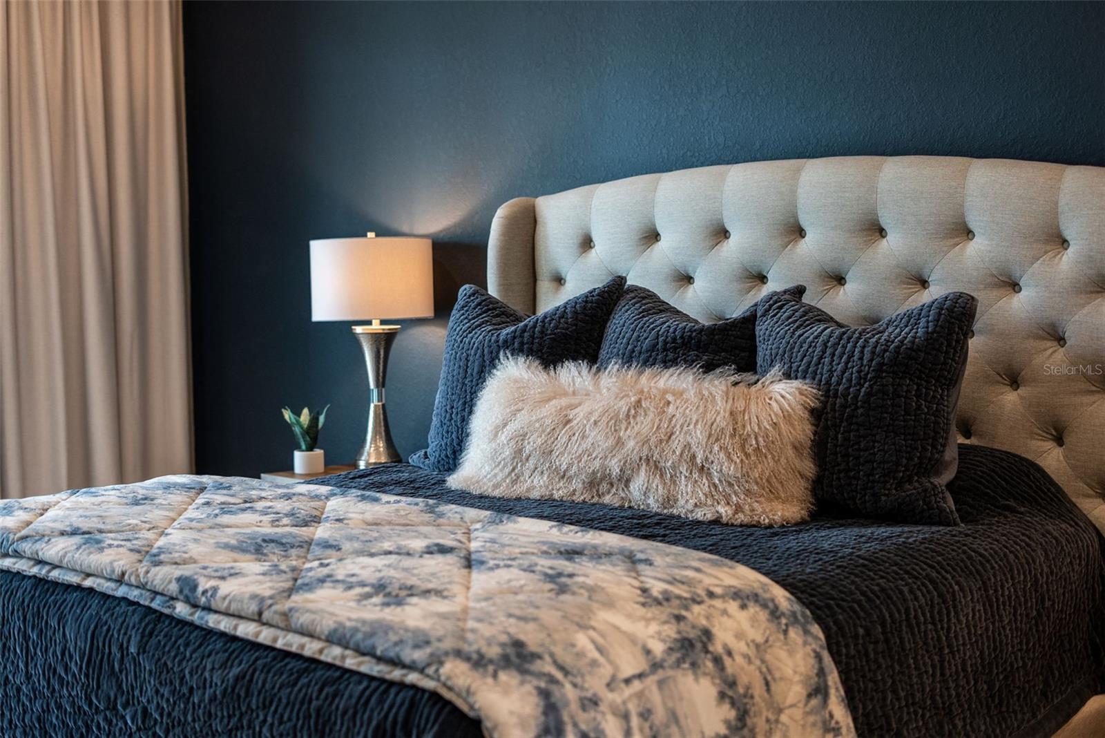 Image 27 of 97 For 8280 Redonda Loop