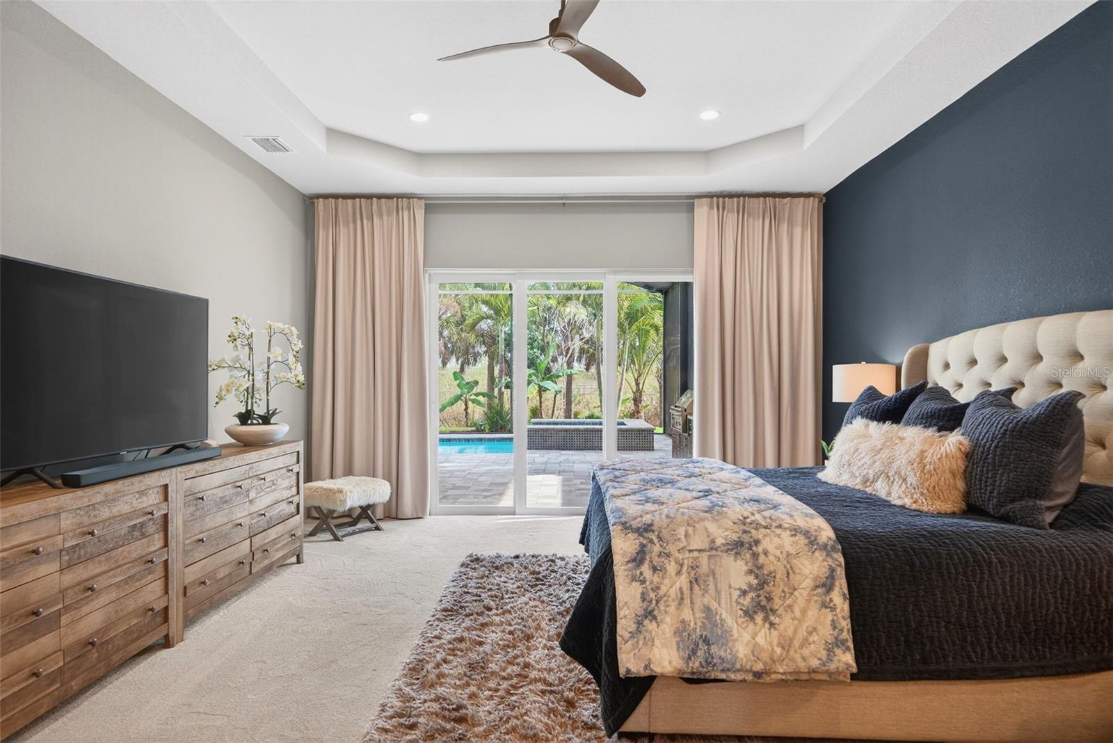 Image 28 of 97 For 8280 Redonda Loop