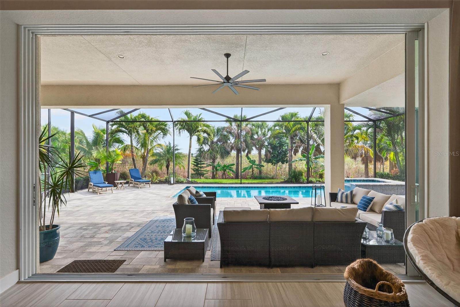 Image 46 of 97 For 8280 Redonda Loop