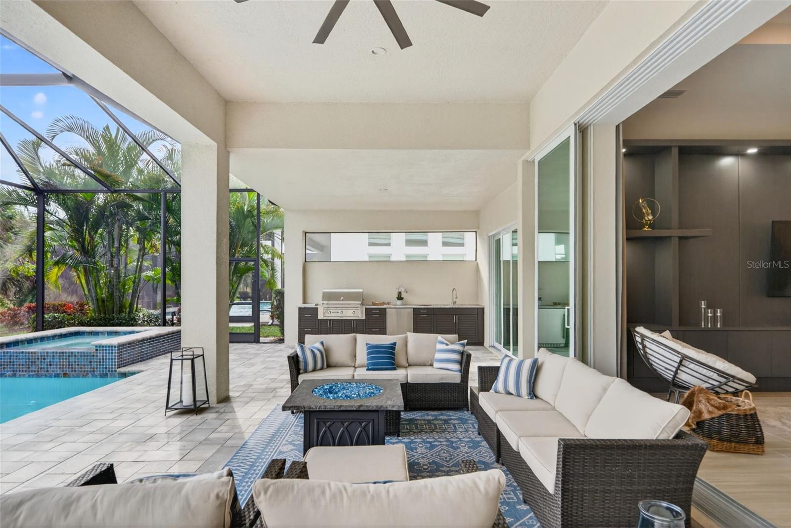 Image 6 of 97 For 8280 Redonda Loop