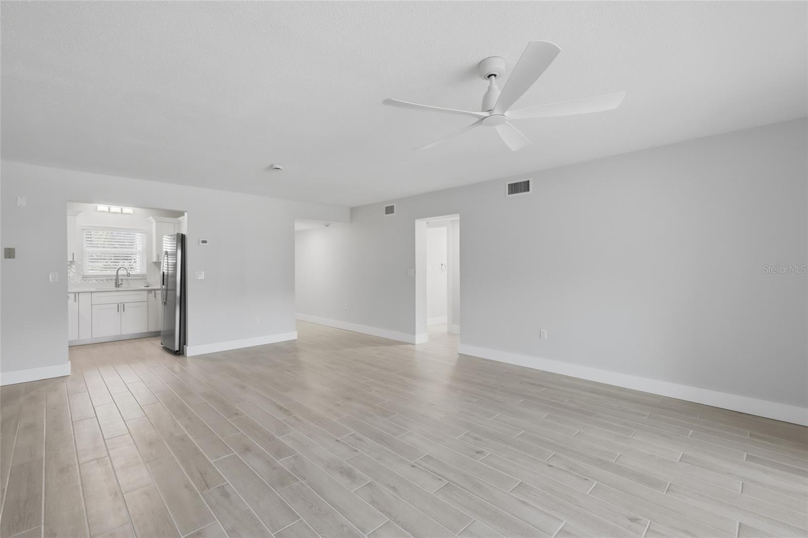 Image 11 of 40 For 6300 Flotilla Drive 81