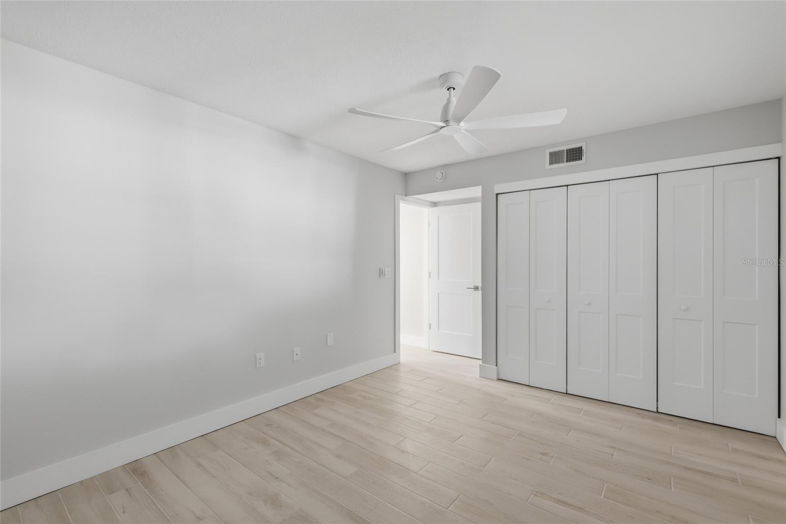 Image 23 of 40 For 6300 Flotilla Drive 81