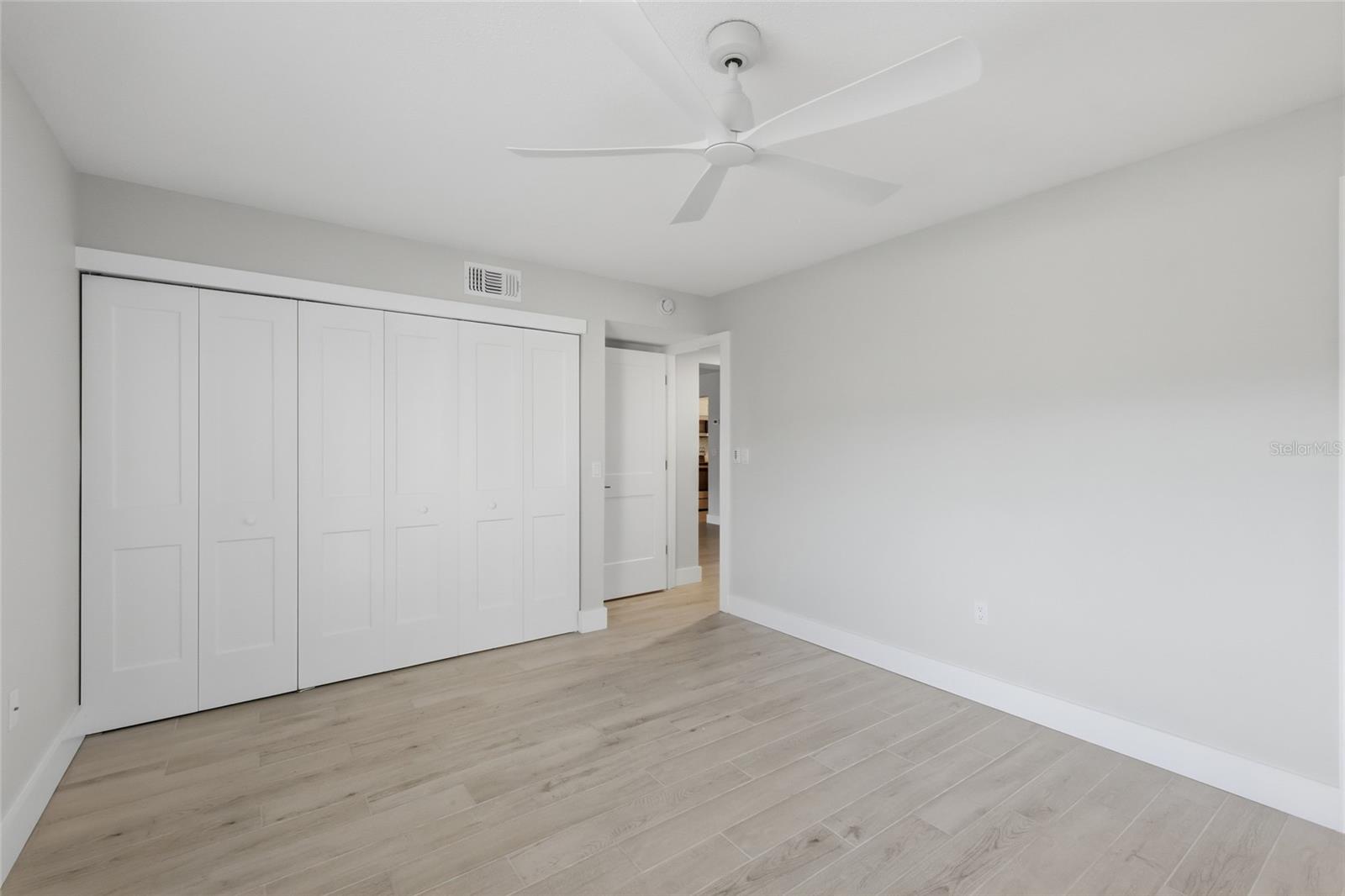 Image 26 of 40 For 6300 Flotilla Drive 81