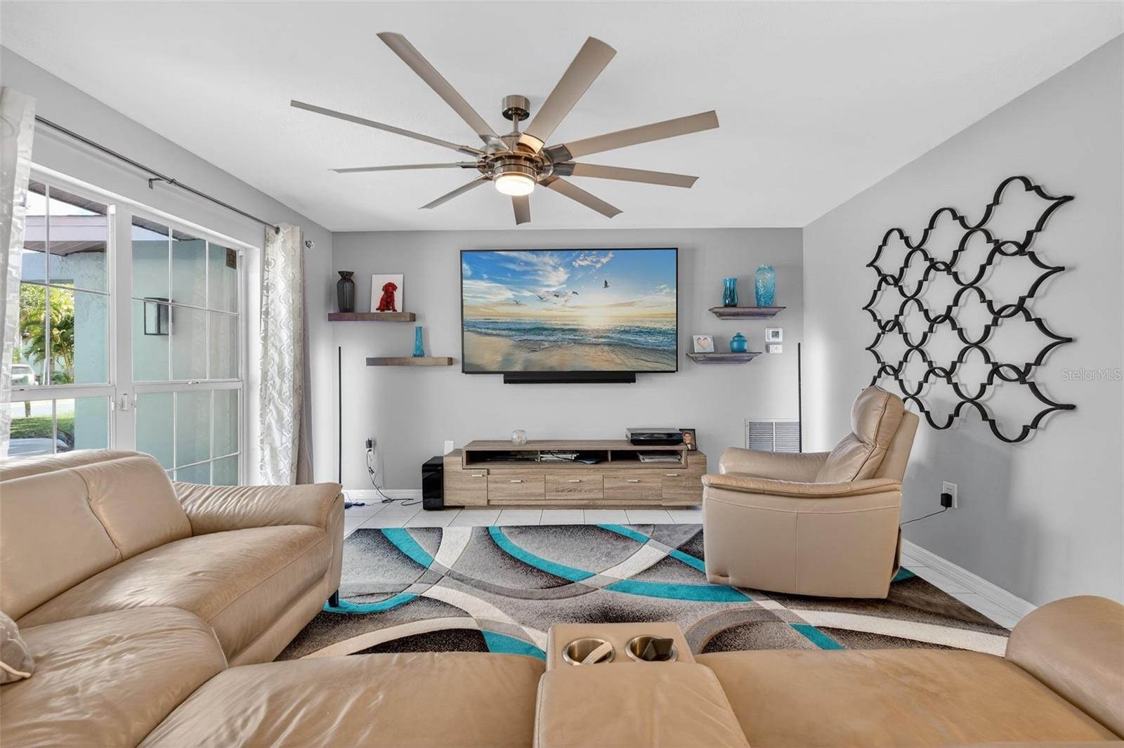 Image 19 of 43 For 5676 Beneva Woods Circle