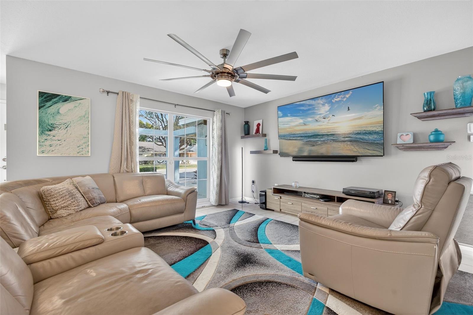 Image 20 of 43 For 5676 Beneva Woods Circle