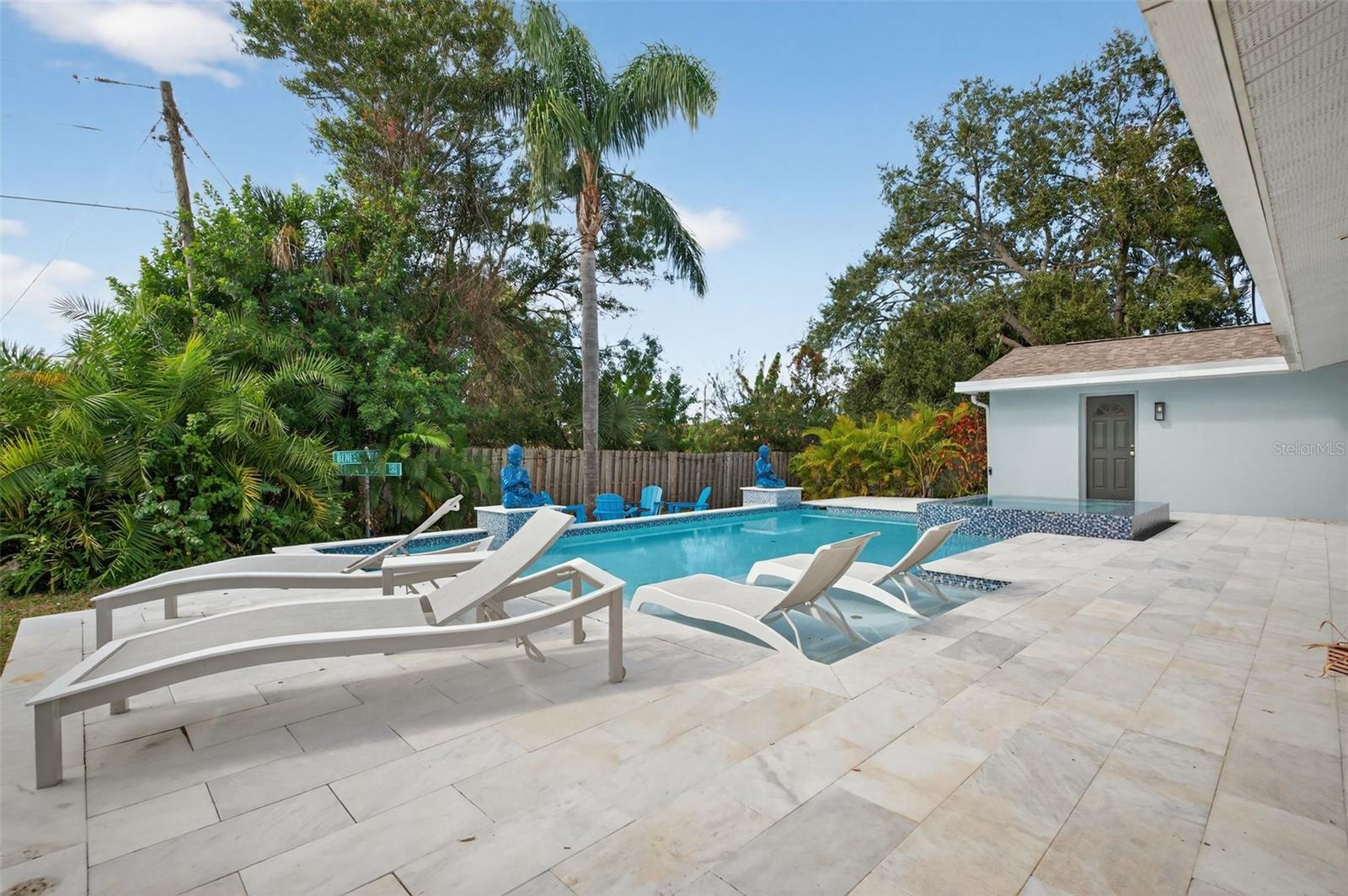 Image 37 of 43 For 5676 Beneva Woods Circle