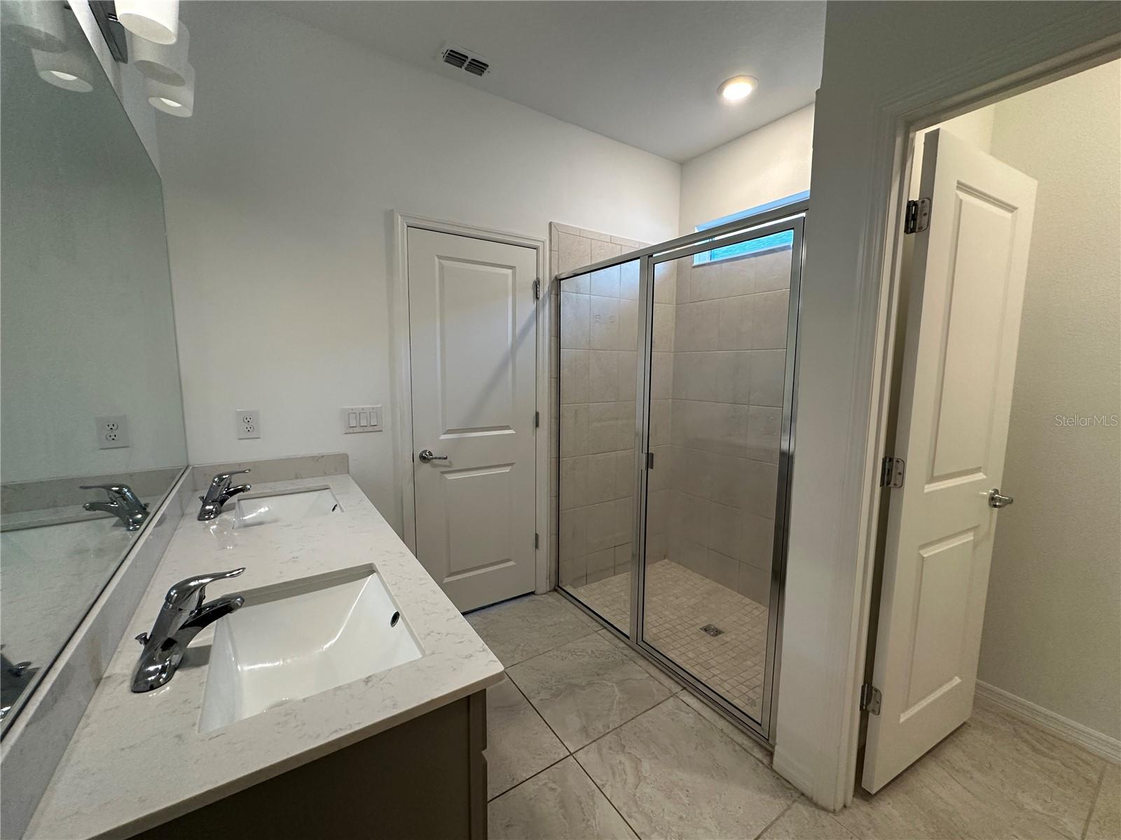 Image 16 of 24 For 6114 32nd Street E