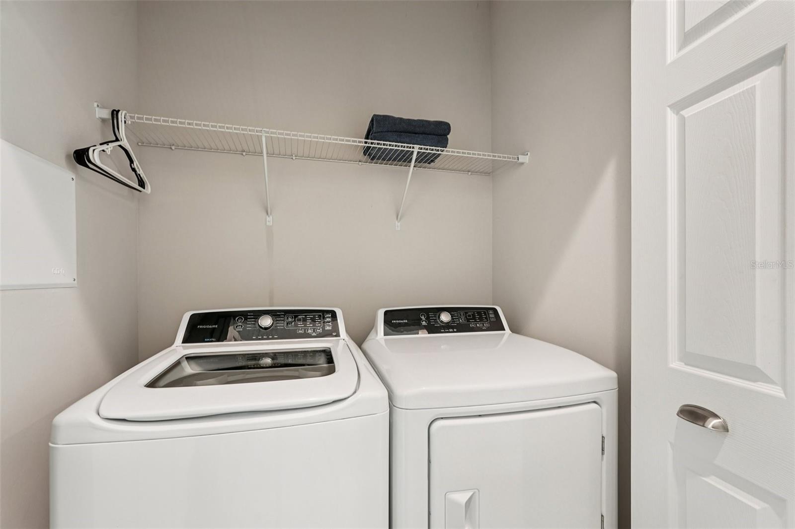 Image 24 of 45 For 100 Navigation Circle Na