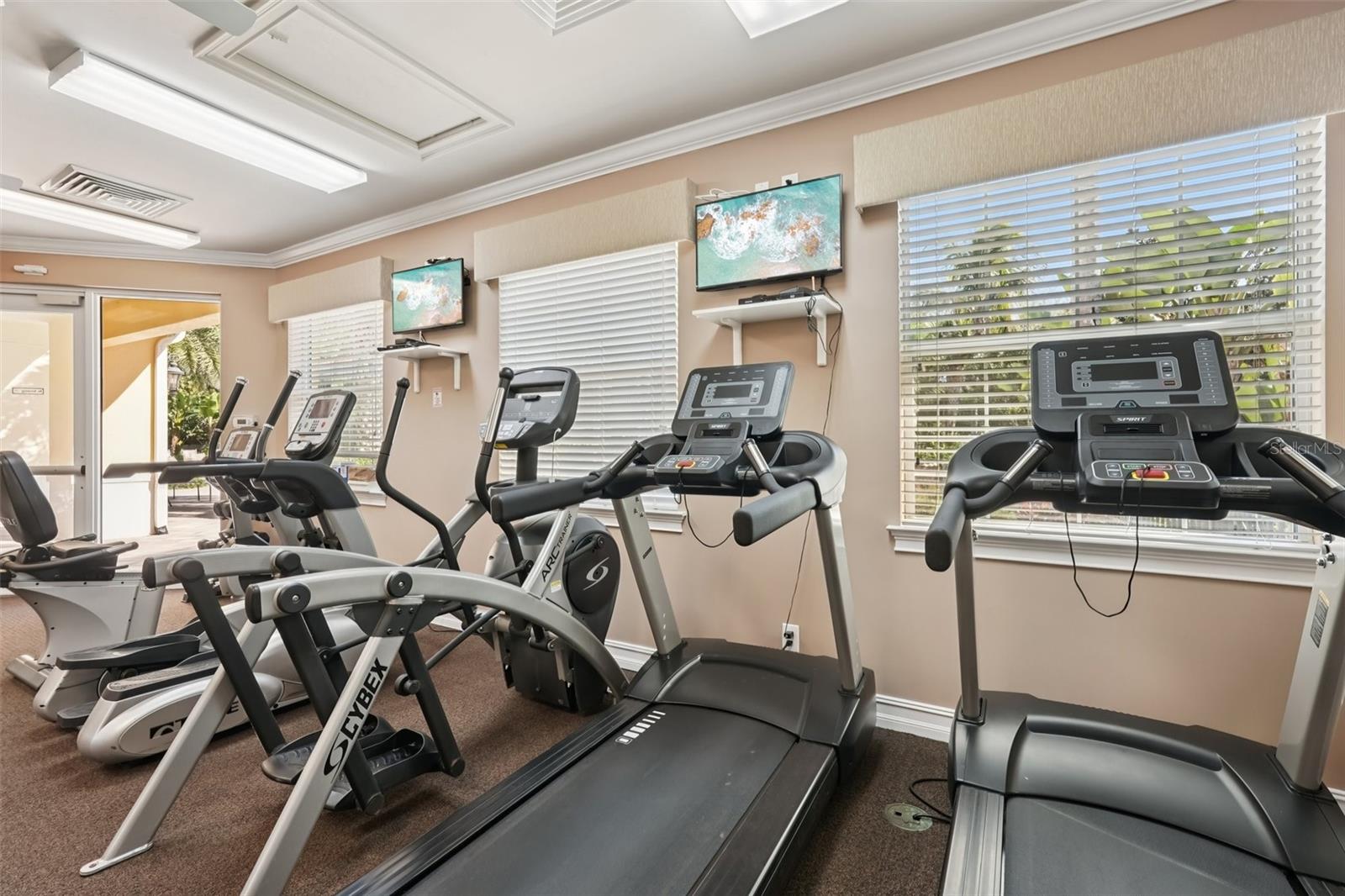 Image 38 of 45 For 100 Navigation Circle Na