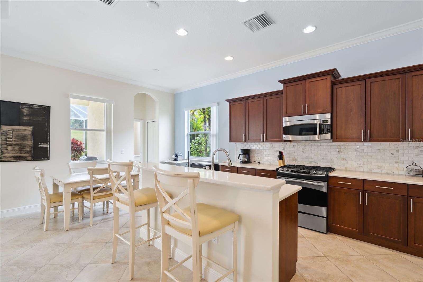 Image 14 of 38 For 8416 Abingdon Court