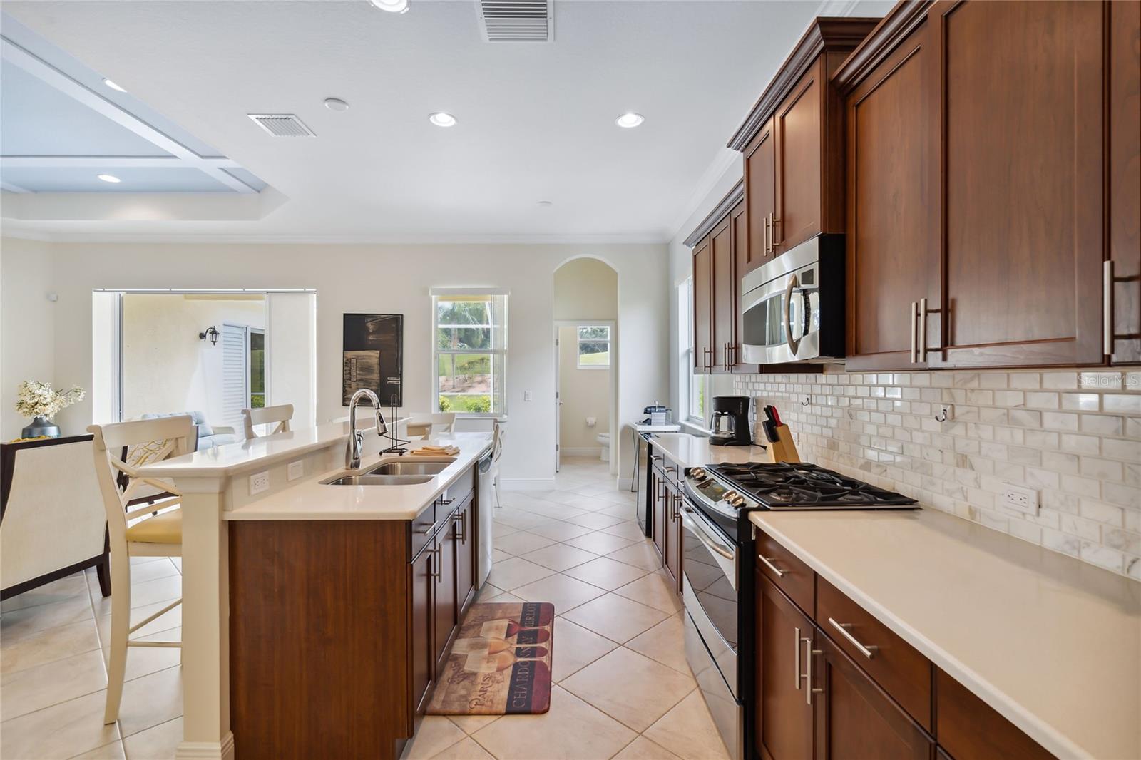 Image 15 of 38 For 8416 Abingdon Court