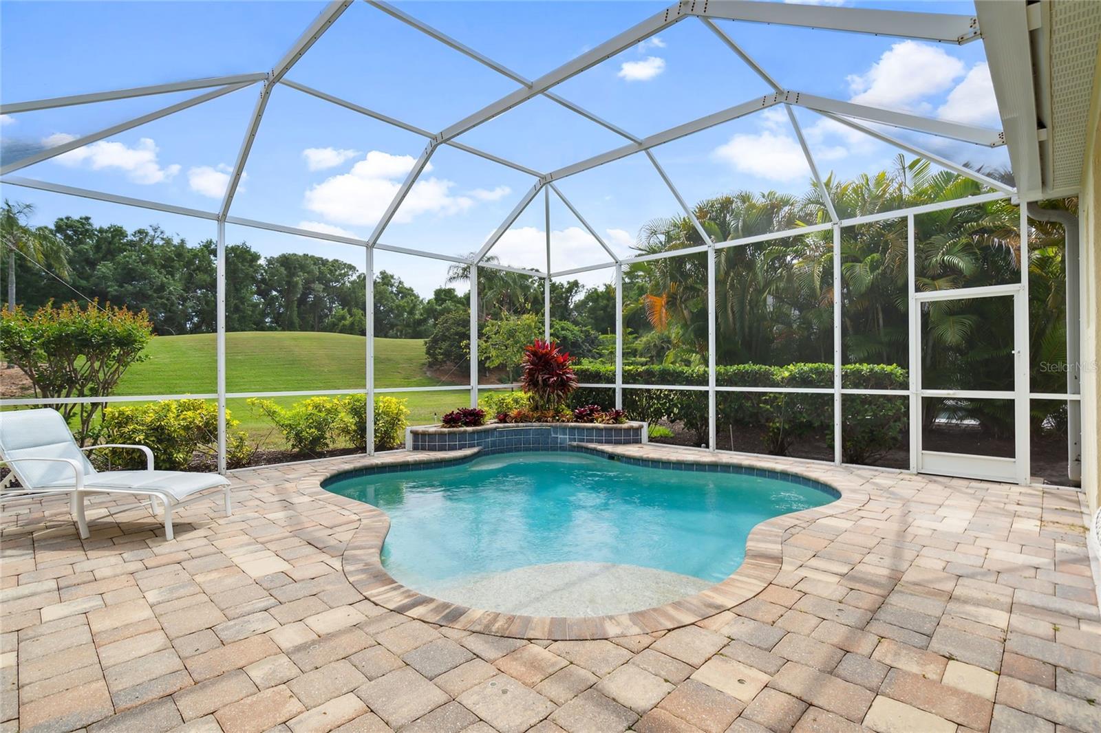 Image 31 of 38 For 8416 Abingdon Court