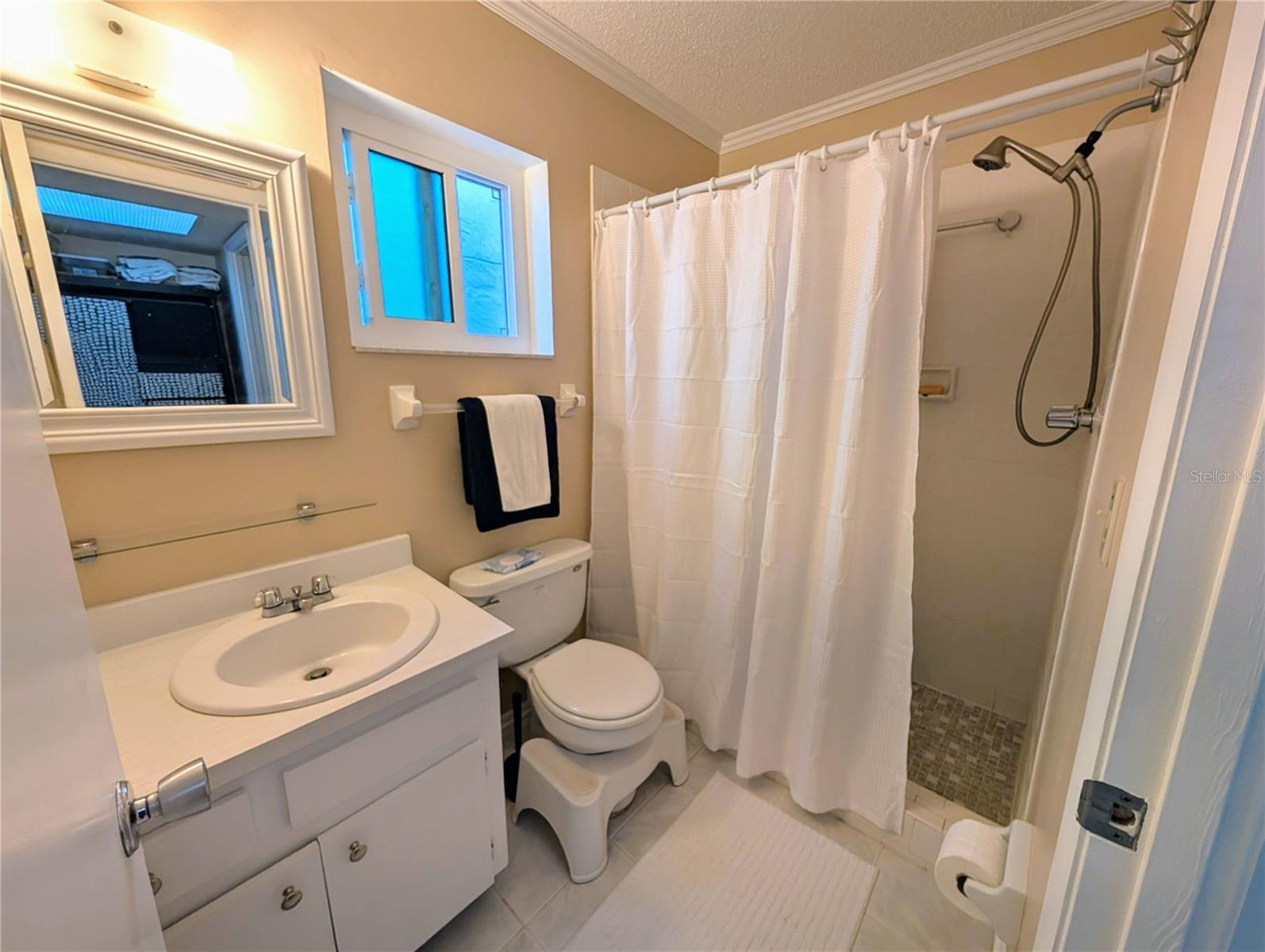 Image 19 of 48 For 3494 Lake Bayshore Drive P-520