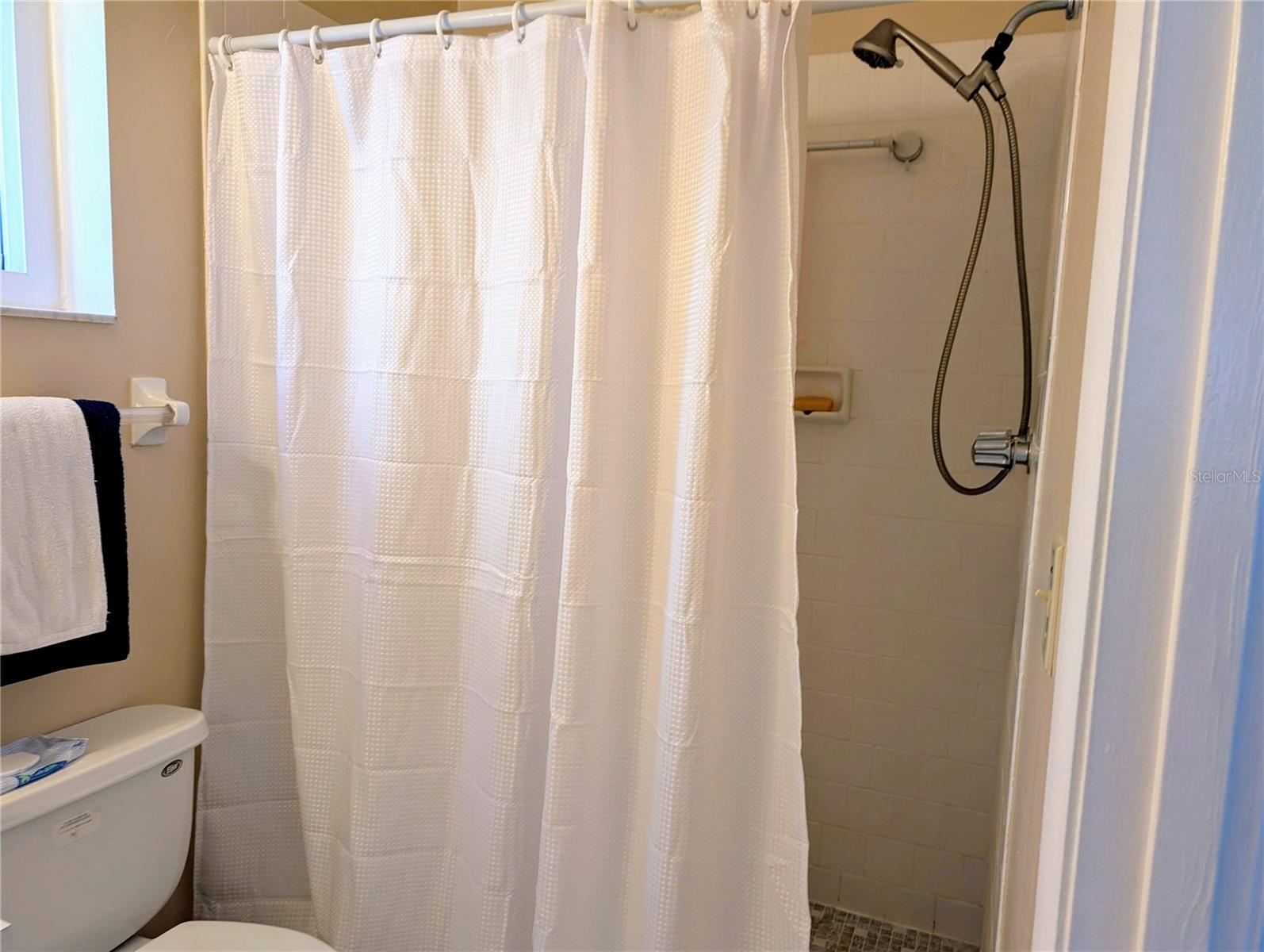 Image 20 of 48 For 3494 Lake Bayshore Drive P-520