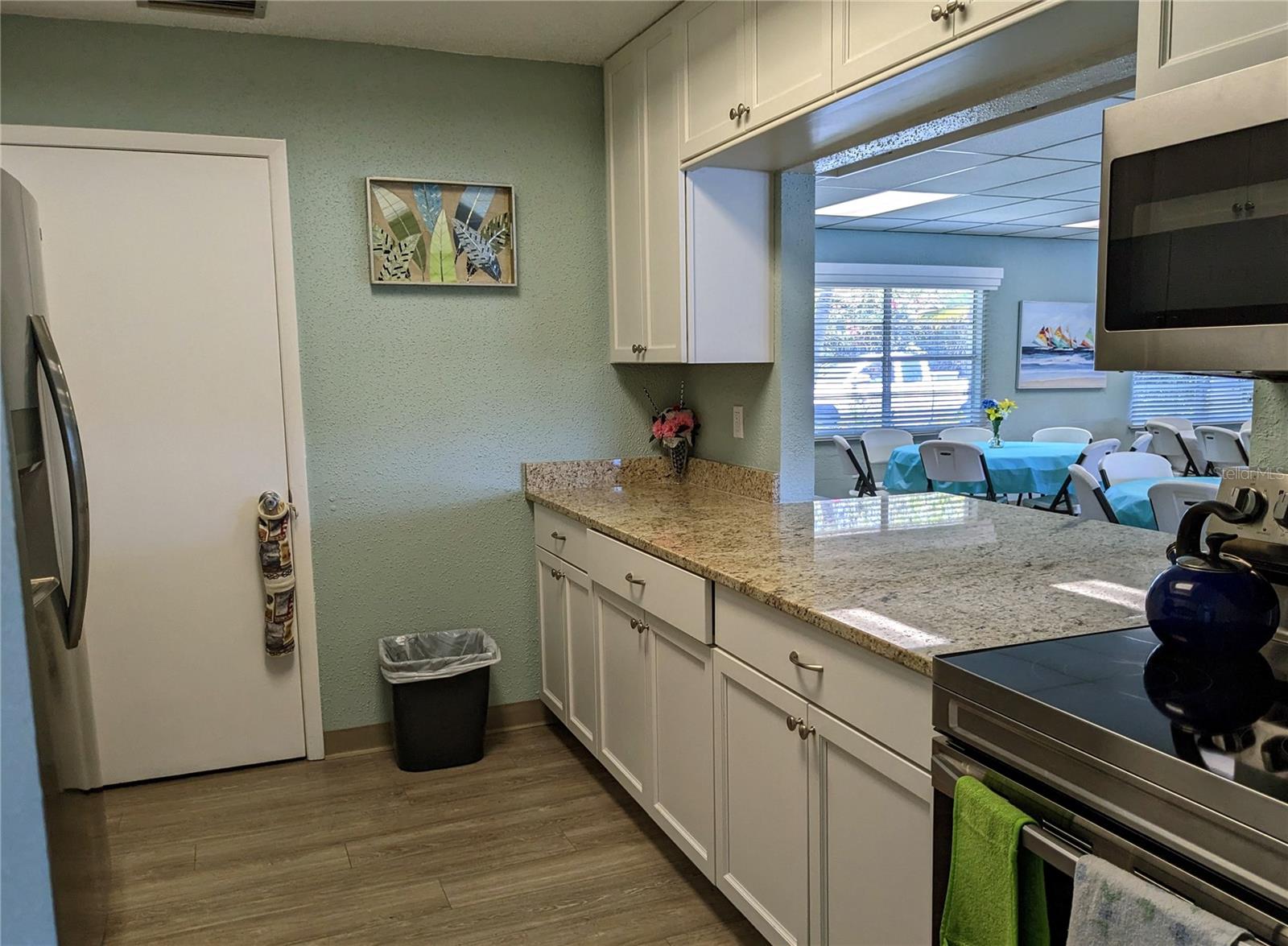 Image 36 of 48 For 3494 Lake Bayshore Drive P-520