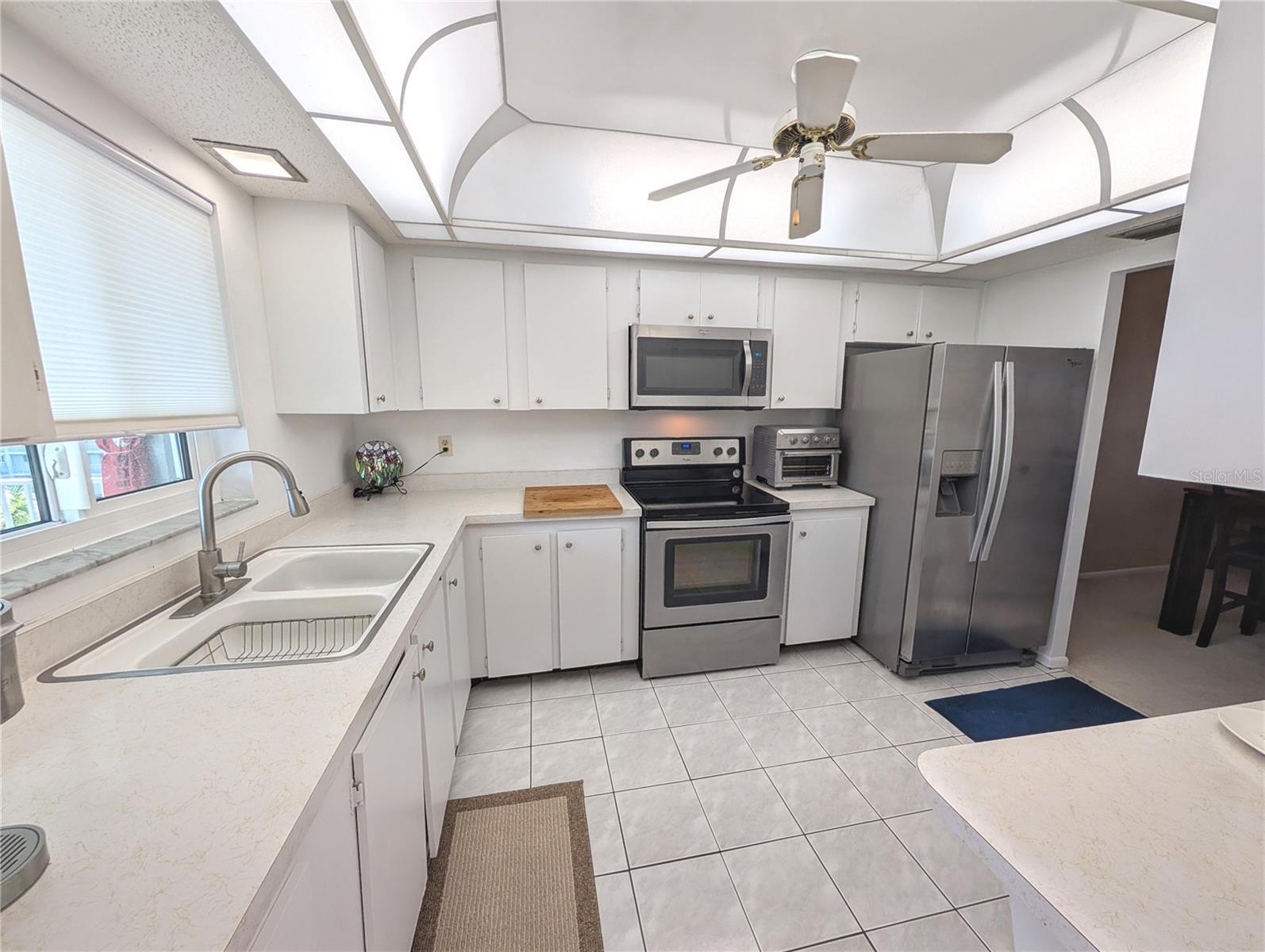 Image 6 of 48 For 3494 Lake Bayshore Drive P-520