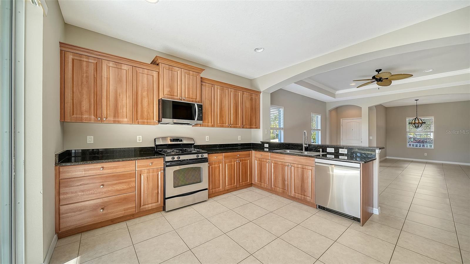 Image 13 of 41 For 4919 Newport News Circle