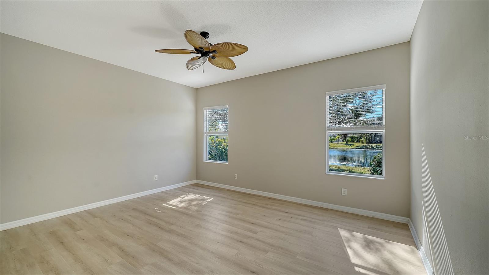 Image 15 of 41 For 4919 Newport News Circle