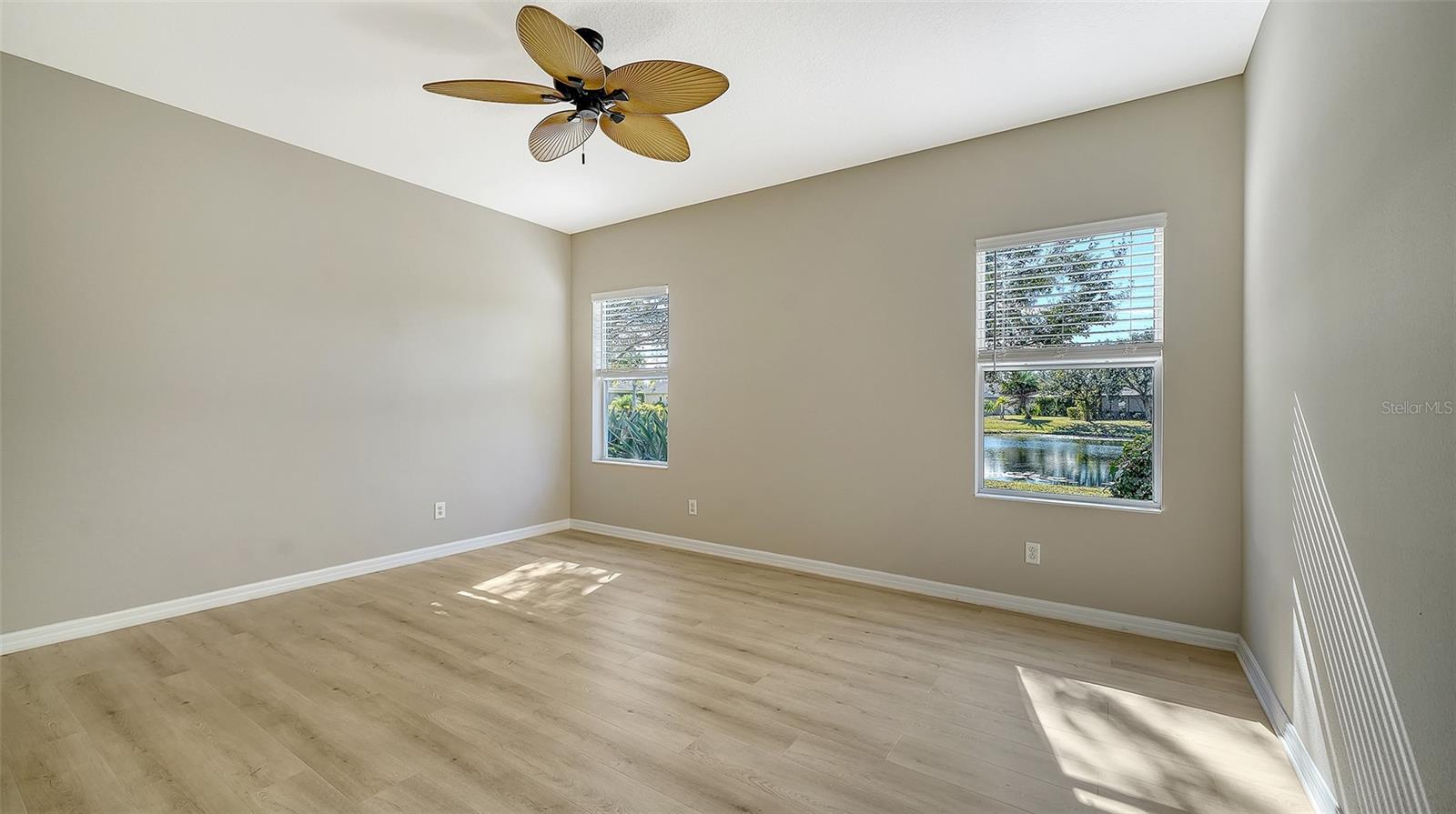 Image 17 of 41 For 4919 Newport News Circle