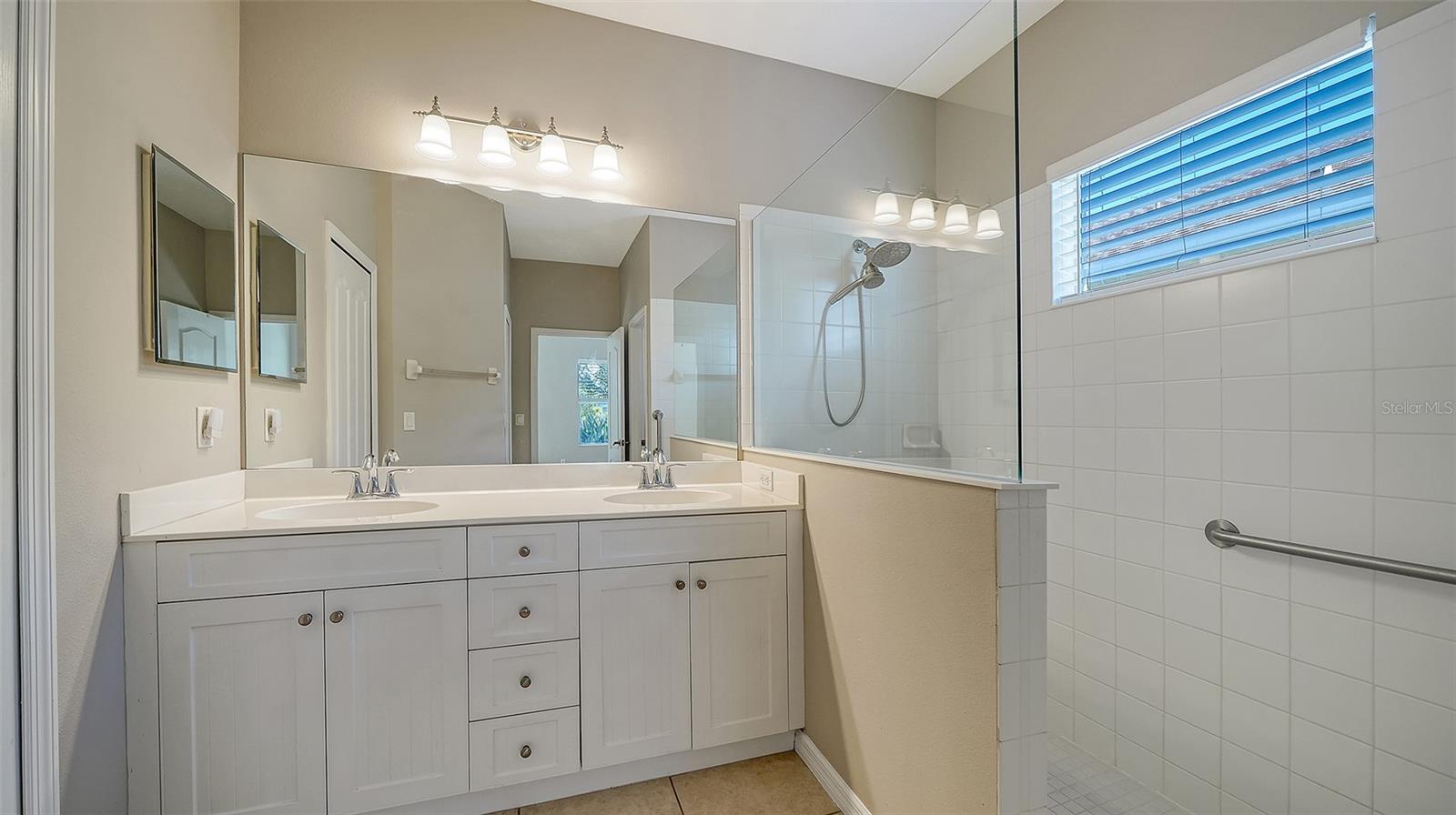 Image 18 of 41 For 4919 Newport News Circle