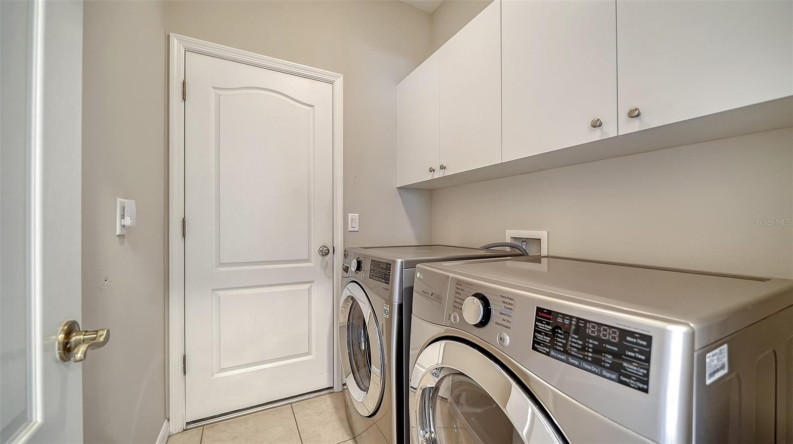 Image 23 of 41 For 4919 Newport News Circle