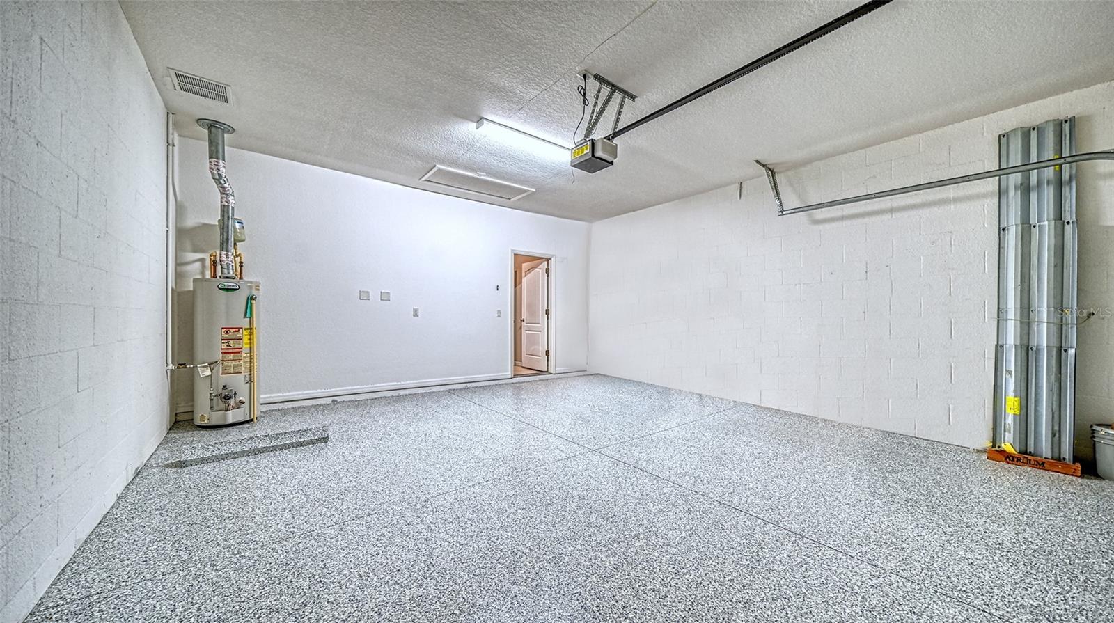 Image 24 of 41 For 4919 Newport News Circle