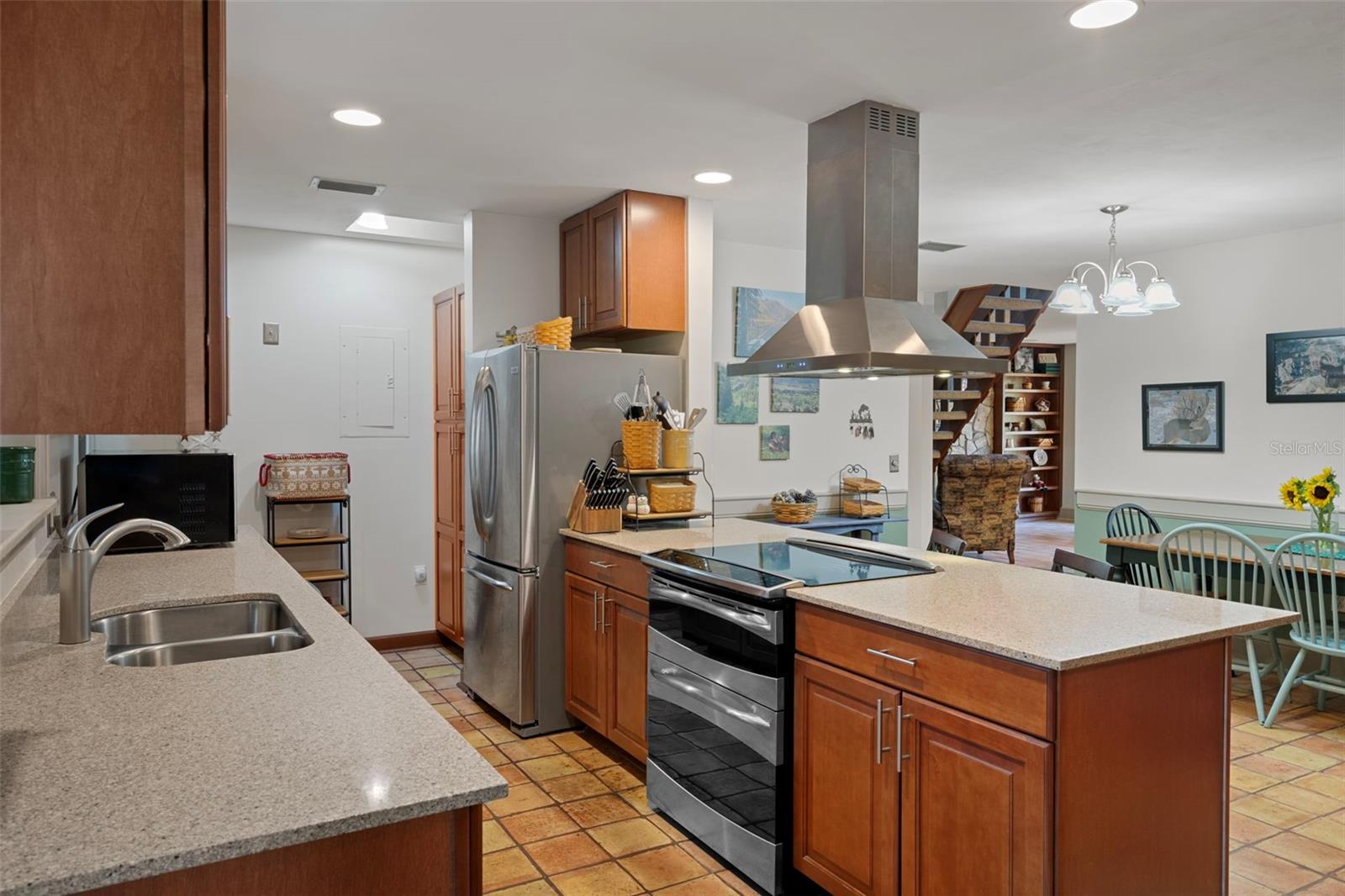 Image 33 of 77 For 8725 Quail Run Drive