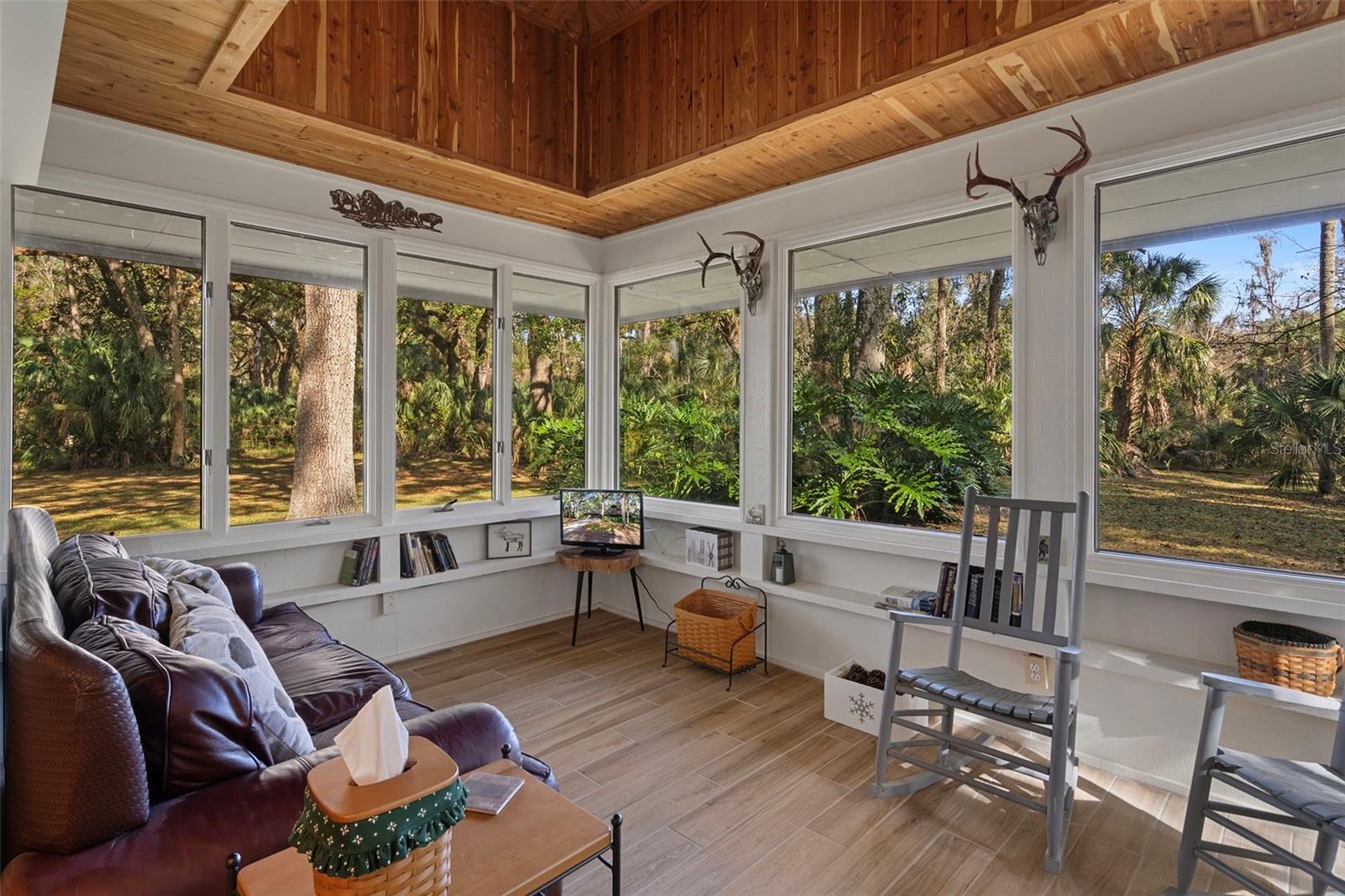 Image 38 of 77 For 8725 Quail Run Drive