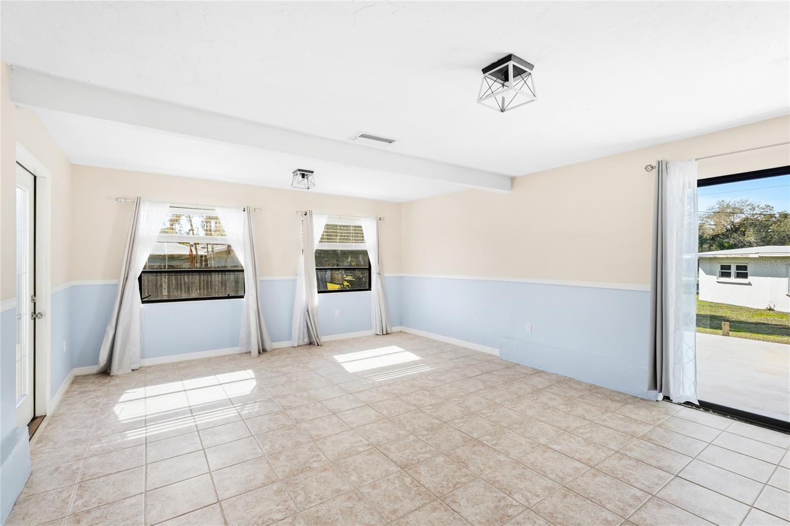 Image 12 of 27 For 3646 Mary Lane