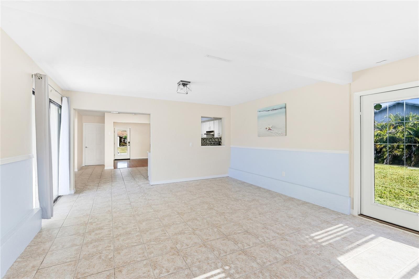 Image 13 of 27 For 3646 Mary Lane