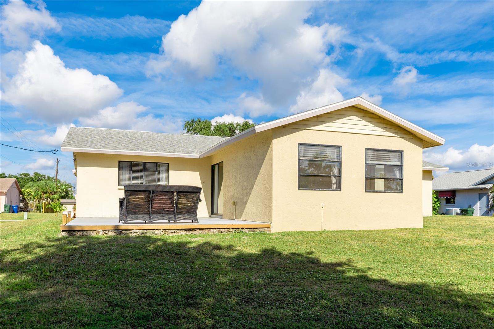 Image 24 of 27 For 3646 Mary Lane