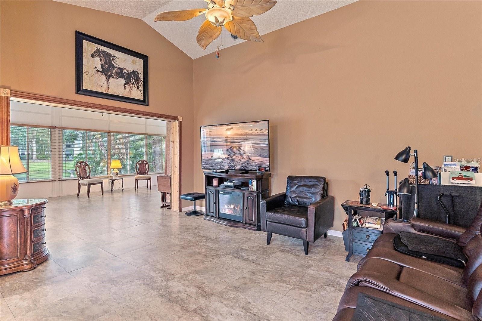 Image 6 of 13 For 5508 Gardens Drive