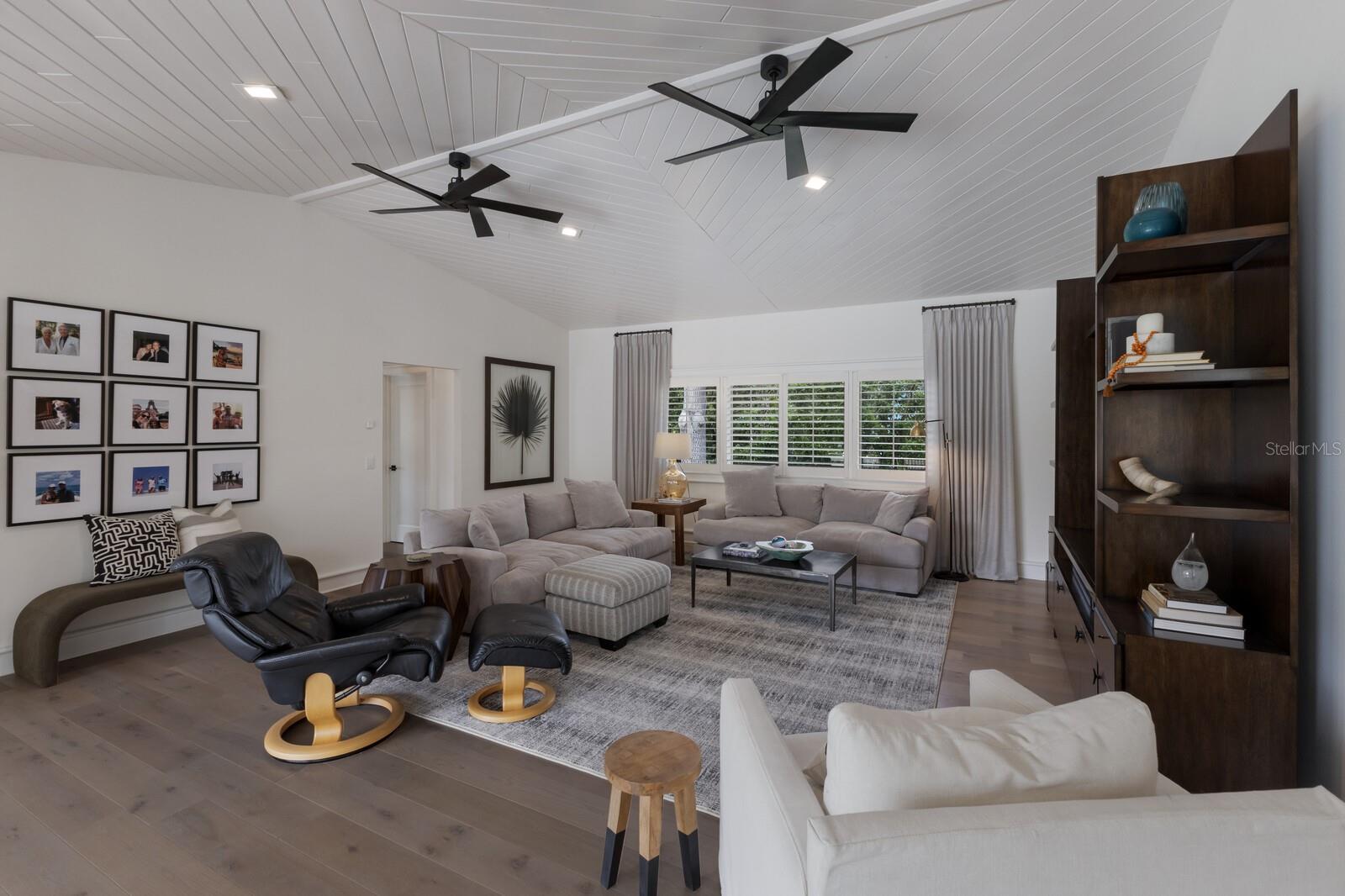 Image 33 of 75 For 3709 Beneva Oaks