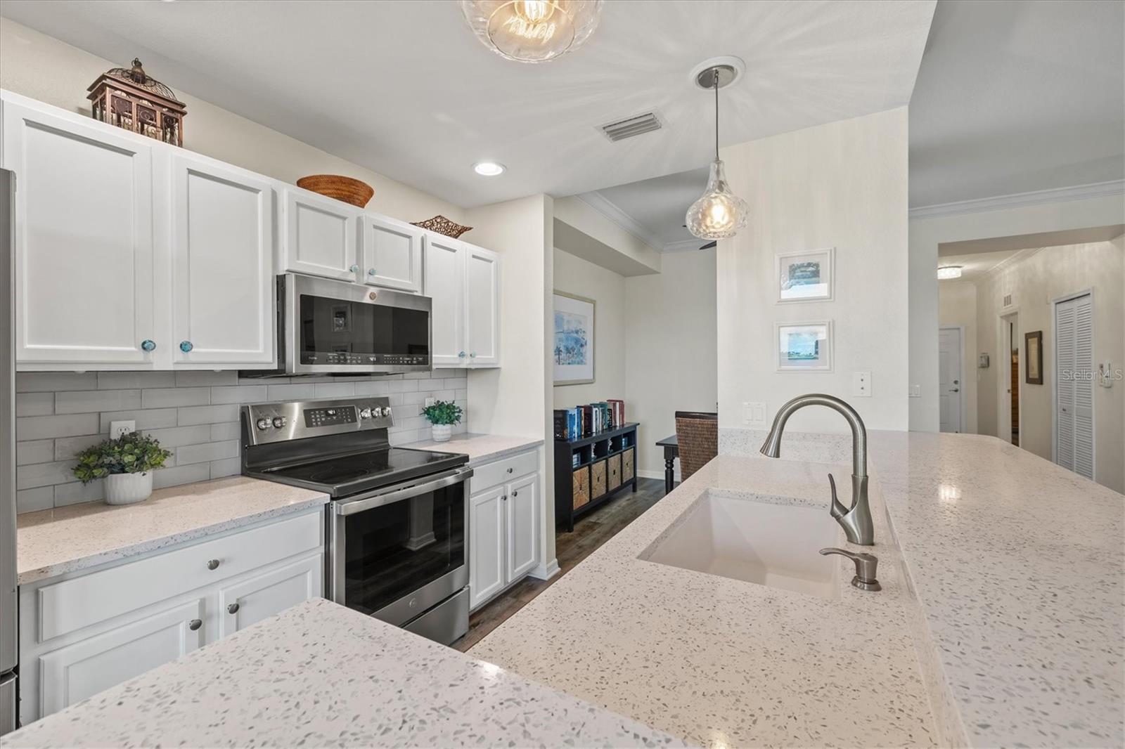 Image 22 of 81 For 7705 Grand Estuary Trail 102