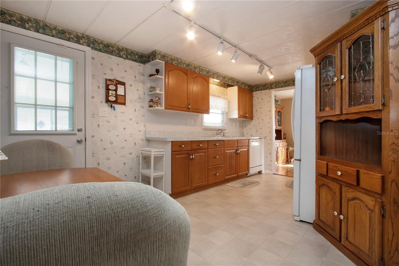 Image 20 of 75 For 420 49th Street E 145