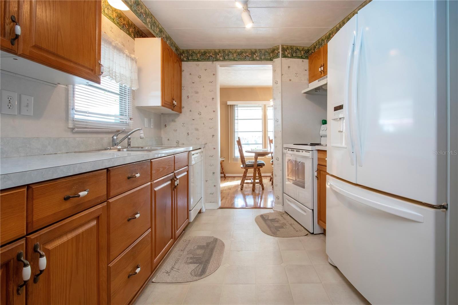 Image 22 of 75 For 420 49th Street E 145