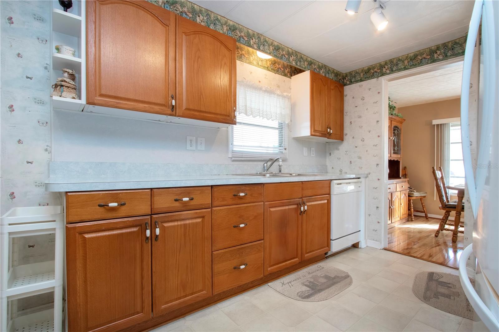 Image 23 of 75 For 420 49th Street E 145